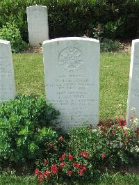 Foncquevillers Military Cemetery - Allcock, Tom