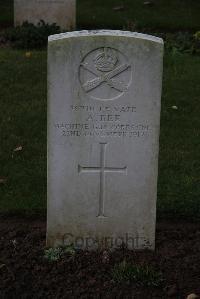 Hermies British Cemetery - Bee, A