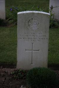 Hermies British Cemetery - Bywater, Arthur