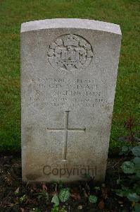 Lapugnoy Military Cemetery - Faulkner, R