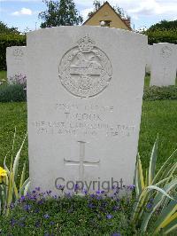 Le Grand-Luce War Cemetery - Cook, Thomas
