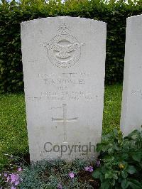 Le Grand-Luce War Cemetery - Knowles, Thomas