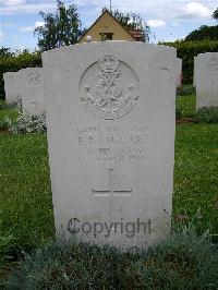 Le Grand-Luce War Cemetery - Ramscar, Frederick