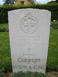Le Grand-Luce War Cemetery - Sharp, Allan Wood