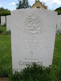 Le Grand-Luce War Cemetery - Wilson, Fred