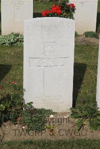 Les Baraques Military Cemetery Sangatte - Barker, Thomas
