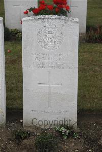 Les Baraques Military Cemetery Sangatte - Beckett, G