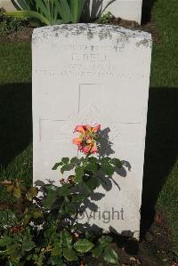 Les Baraques Military Cemetery Sangatte - Bell, Fred