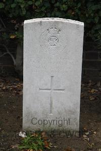 Les Baraques Military Cemetery Sangatte - Bowden, A V C