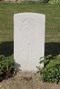 Les Baraques Military Cemetery Sangatte - Broome, E