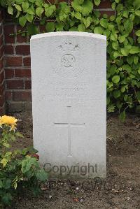 Les Baraques Military Cemetery Sangatte - Brown, G