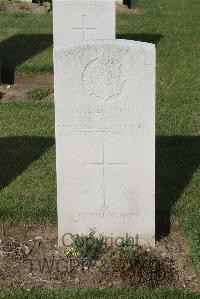Les Baraques Military Cemetery Sangatte - Bush, Horace