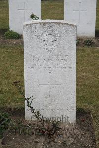 Les Baraques Military Cemetery Sangatte - Cavanagh, John Charles