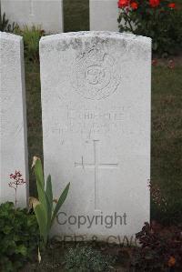 Les Baraques Military Cemetery Sangatte - Chiffelle, L