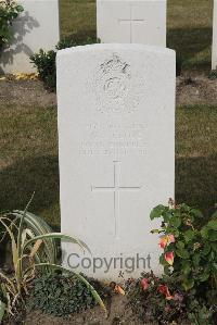 Les Baraques Military Cemetery Sangatte - Cloke, W J