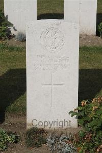 Les Baraques Military Cemetery Sangatte - Crocker, R G