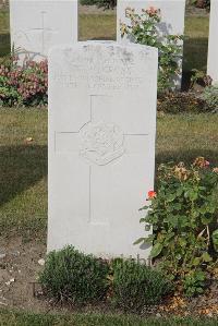 Les Baraques Military Cemetery Sangatte - Cross, T W