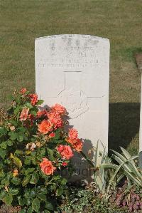Les Baraques Military Cemetery Sangatte - Daniels, Albert Victor