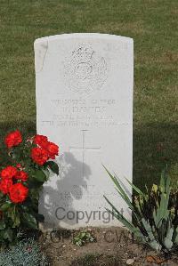 Les Baraques Military Cemetery Sangatte - Davies, Richard