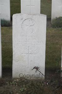 Les Baraques Military Cemetery Sangatte - Davis, A A