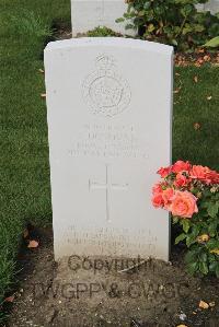 Les Baraques Military Cemetery Sangatte - Donovan, John