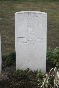 Les Baraques Military Cemetery Sangatte - Driscoll, J