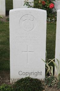 Les Baraques Military Cemetery Sangatte - Elliott, John