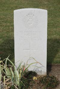 Les Baraques Military Cemetery Sangatte - Ellis, O