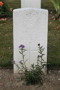 Les Baraques Military Cemetery Sangatte - Falla, S