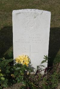 Les Baraques Military Cemetery Sangatte - Farrow, Fred