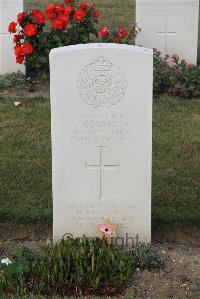 Les Baraques Military Cemetery Sangatte - Goodyear, Thomas