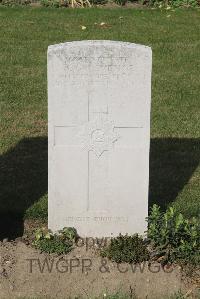 Les Baraques Military Cemetery Sangatte - Grosvenor, A