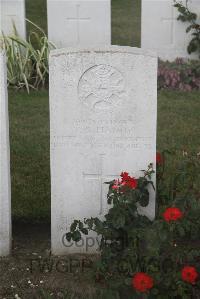Les Baraques Military Cemetery Sangatte - Handy, T S