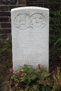 Les Baraques Military Cemetery Sangatte - Hart, L