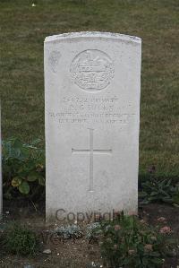Les Baraques Military Cemetery Sangatte - Hicks, Percy Gerald