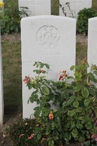 Les Baraques Military Cemetery Sangatte - Hobbs, S R
