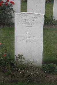 Les Baraques Military Cemetery Sangatte - Hodges, Frank