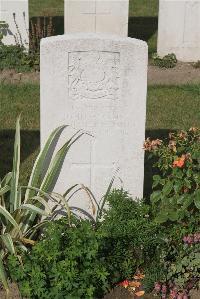Les Baraques Military Cemetery Sangatte - Hollis, John