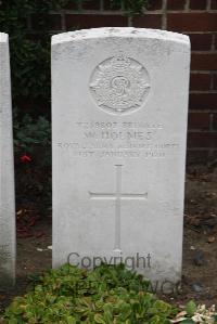 Les Baraques Military Cemetery Sangatte - Holmes, W