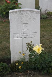 Les Baraques Military Cemetery Sangatte - Hughes, William John