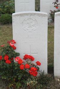 Les Baraques Military Cemetery Sangatte - Hurran, G