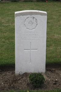 Les Baraques Military Cemetery Sangatte - Jones, J M