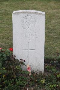Les Baraques Military Cemetery Sangatte - Kelly, T