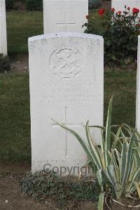 Les Baraques Military Cemetery Sangatte - Kemp, J P