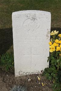 Les Baraques Military Cemetery Sangatte - Knowles, W