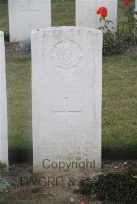 Les Baraques Military Cemetery Sangatte - Lacey, Martin Luther