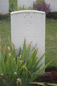 Les Baraques Military Cemetery Sangatte - Leonard, Edwin William