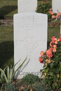 Les Baraques Military Cemetery Sangatte - Lewis, E