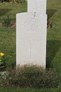 Les Baraques Military Cemetery Sangatte - Miller, J F