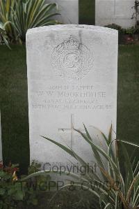 Les Baraques Military Cemetery Sangatte - Moorhouse, William Walter